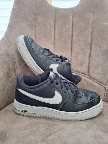 Nike Air Force Zwart/Grijs - Maat 39 beschikbaar voor biedingen