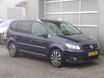 Volkswagen Touran 1.2 TSI Highline BlueMotion|Xenon|Trekhaak beschikbaar voor biedingen
