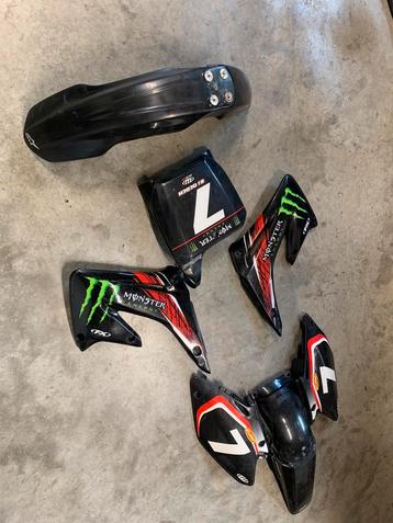 Nette kappenset cr 125 / cr 250 / crf beschikbaar voor biedingen