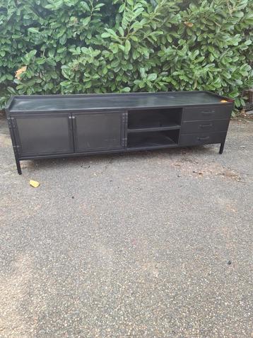 Nieuw industrieel metalen tv meubel 200x56x50cm nu €225 beschikbaar voor biedingen