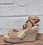 Kenneth Cole - Prachtige leren sleehakken maat 37 - Nieuw, Kleding | Dames, Schoenen, Beige, Kenneth Cole, Nieuw, X