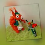 Nieuwe zelfgehaakte knuffel. Leuke eekhoorn met kruiwagen., Ophalen of Verzenden, Nieuw, Hond