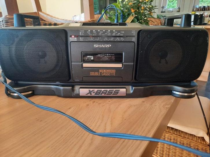 sharp WQ-T360H stereo radio cassette recorder., Audio, Tv en Foto, Radio's, Gebruikt, Ophalen