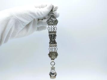 Zilveren heren chatelaine van bijbelslot, Zwolle, 1847 beschikbaar voor biedingen
