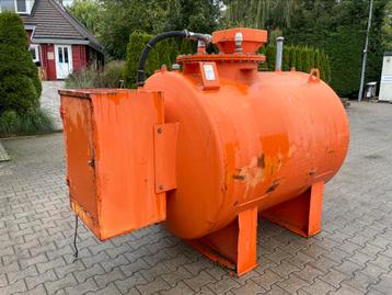 2000 liter kiwa diesetank IBC met pomp dubbelwandig beschikbaar voor biedingen