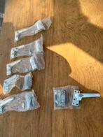 AXA raamsluitingen 6x met opbouw sluitkom, Ophalen of Verzenden, Nieuw, Rvs