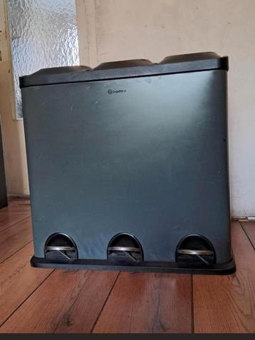 Te koop! Horma merk prullenbak met pedaal functie en 3afval beschikbaar voor biedingen