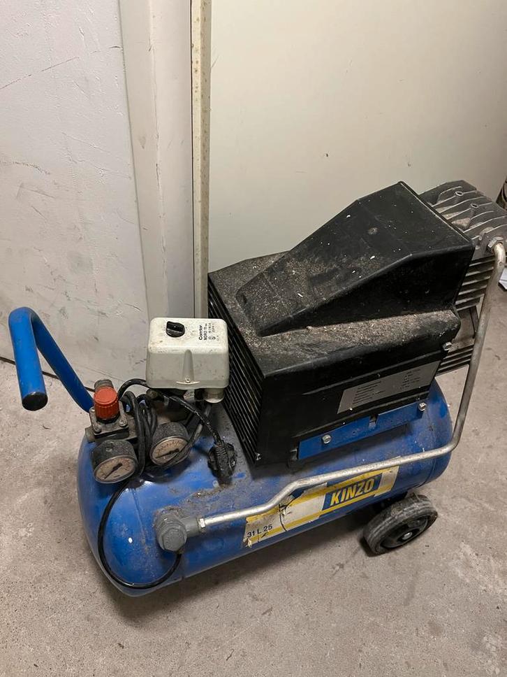 Kinzo Compressor - 25L Tank (zie andere advertenties), Doe-het-zelf en Verbouw, Compressors, Gebruikt, 6 tot 10 bar, 25 tot 100 liter