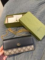 Gucci Marmont Clutch - Elegant!, Ophalen, Zo goed als nieuw, Zwart, Avondtasje