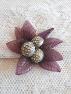 Jaren '40 Dressclip/Broche Aubergine Persglas. GRATIS Verz., Verzenden, Overige materialen, Broche