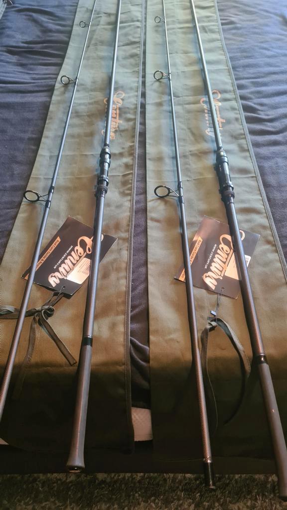 2x CENTURY STEALTH GRAPHENE TITANIUM KARPERHENGELS  12FT 3LB, Watersport en Boten, Hengelsport | Karpervissen, Nieuw, Werphengel