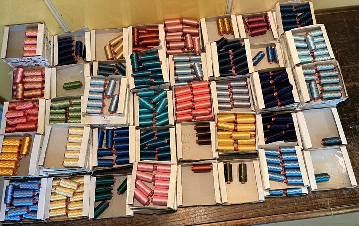 SULKY borduurgaren - Collectie 40 stuks à 1.000 meter, Hobby en Vrije tijd, Borduren en Borduurmachines, Nieuw, Borduurgaren of Zijde