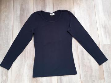 Mooi donkerblauw shirt top, lange mouwen, maat S. beschikbaar voor biedingen
