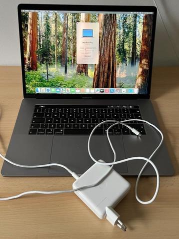 MacBook Pro 2018 15" beschikbaar voor biedingen