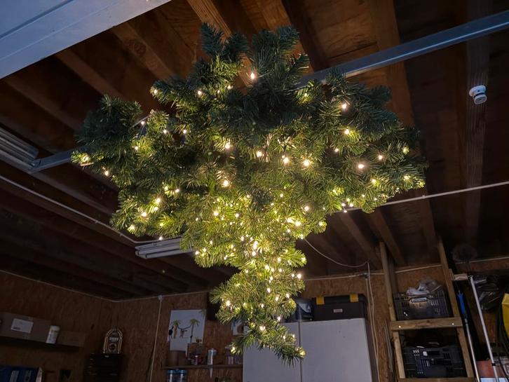 Plafondkerstboom inclusief verlichting, Diversen, Kerst, Zo goed als nieuw, Ophalen