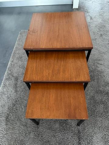 Design retro bijzettafletjes (set van 3) metaal & teak hout beschikbaar voor biedingen
