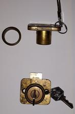 KAST SLOTJES  inclusief  afwerkring    2 x, Ophalen, Overige typen