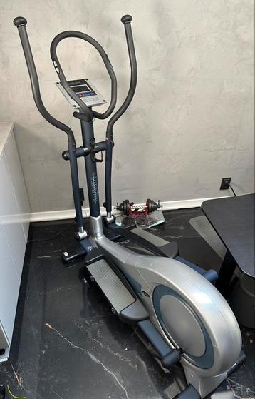 Crosstrainer infiniti st990 beschikbaar voor biedingen