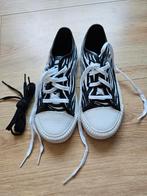 Schoenen Burberry, maat 33. 1x gedragen, Kinderen en Baby's, Schoenen, Ophalen of Verzenden, Zo goed als nieuw, Burberry