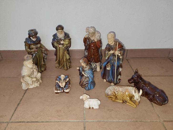 Grote Porseleinen Kerststal nieuw, Antiek en Kunst, Antiek | Religie, Ophalen of Verzenden