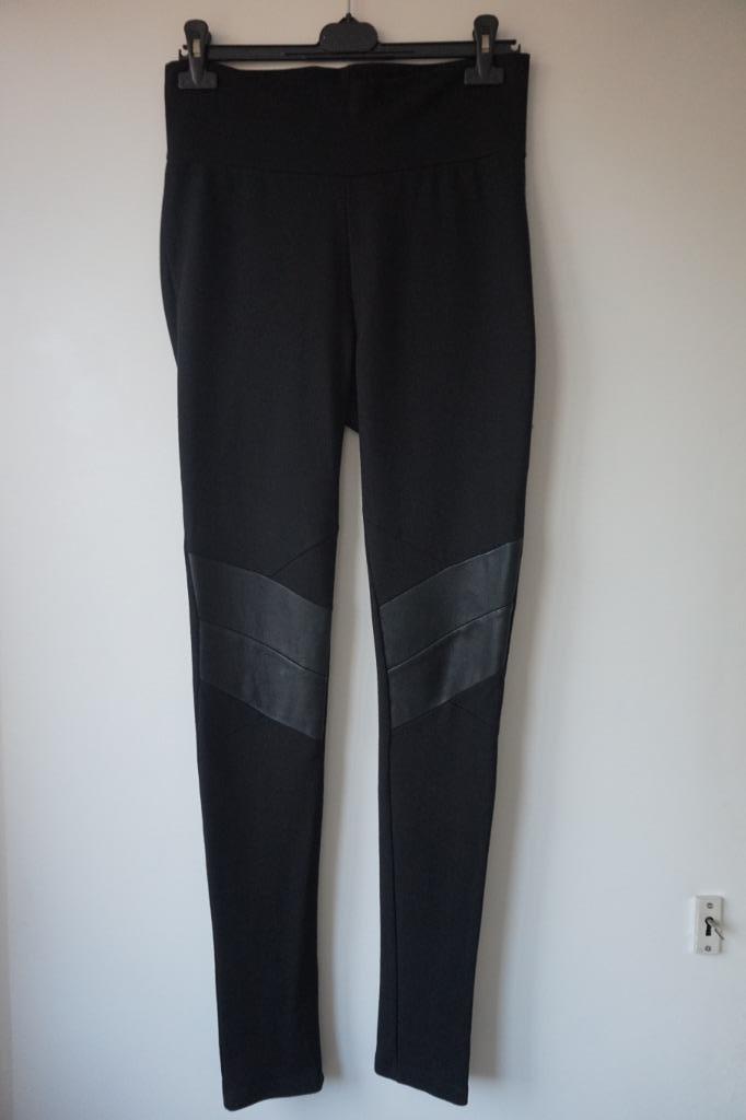 Maison Scotch legging broek met leer zwart maat 3 / 38, Kleding | Dames, Broeken en Pantalons, Zo goed als nieuw, Maat 38/40 (M)