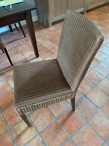 4 Smetteloze Loom Furniture stoelen beschikbaar voor biedingen