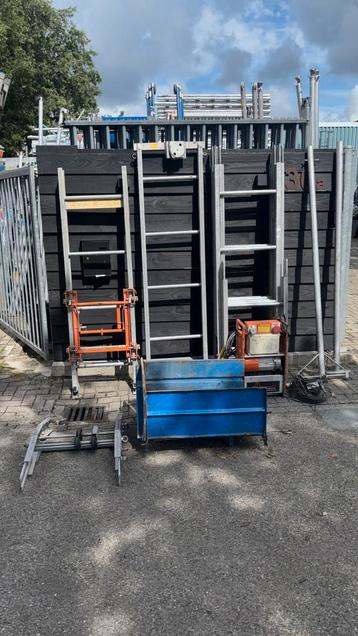 GEDA pannenlift ladderlift verhuislift 13 meter met knikstuk beschikbaar voor biedingen