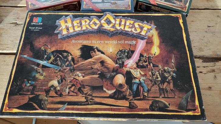 Vintage Heroquest met uitbreidingen, Hobby en Vrije tijd, Gezelschapsspellen | Bordspellen, Zo goed als nieuw, Een of twee spelers