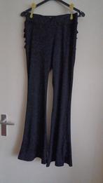 Leuke flared broek met ruches nieuw! maat:M, Ophalen of Verzenden, Nieuw, Zwart