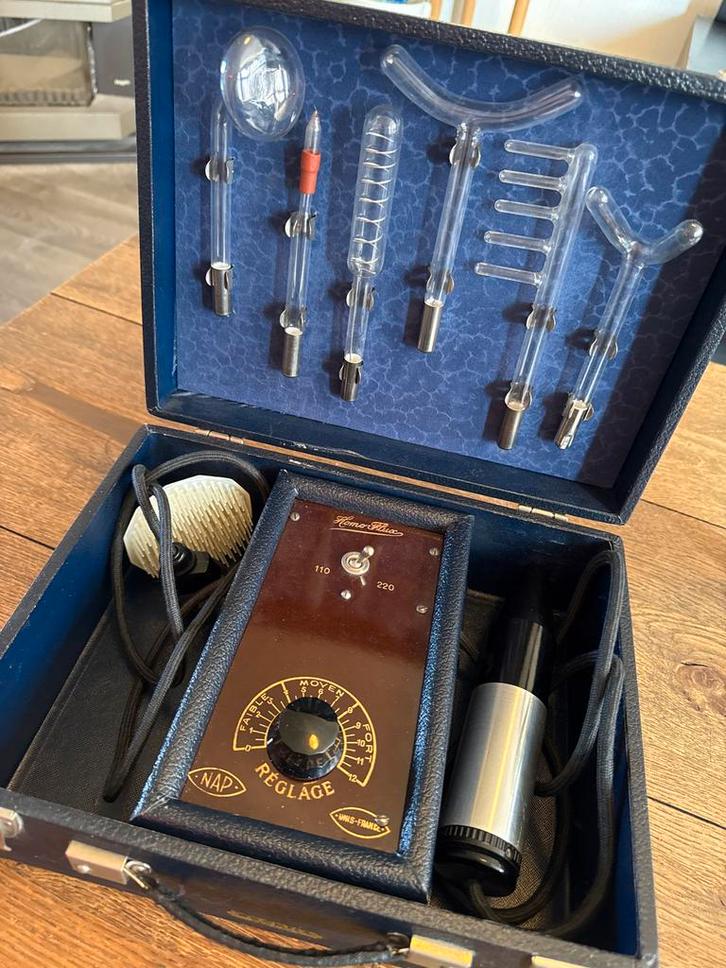 Antiek elektrisch massage-apparaat - compleet & werkend, Antiek en Kunst, Antiek | Gereedschap en Instrumenten, Ophalen