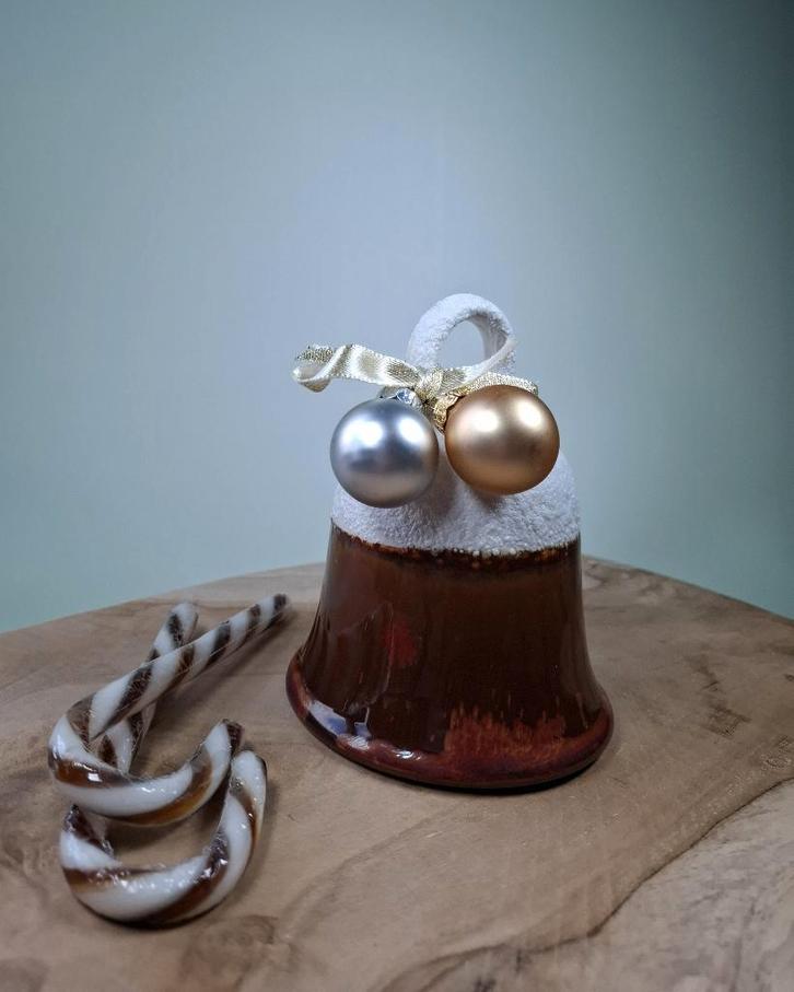 Handgemaakte keramiek kerstklok, koper met sneeuwglazuur, Huis en Inrichting, Woonaccessoires | Overige, Nieuw, Ophalen of Verzenden