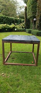 Tafel stoer met ijzeren onderstel binnen/buiten, Huis en Inrichting, Tafels | Salontafels, Gebruikt, Minder dan 50 cm, Rechthoekig