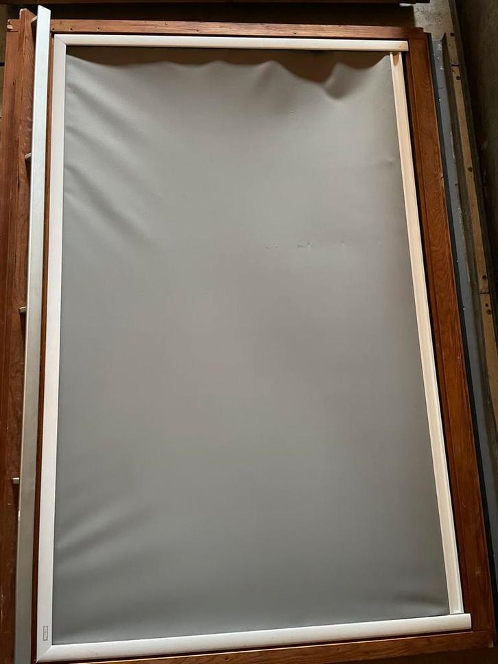 Velux Verduisterend Rolgordijn GGL7/U04 Grijs, Huis en Inrichting, Stoffering | Gordijnen en Lamellen, Gebruikt, 100 tot 150 cm