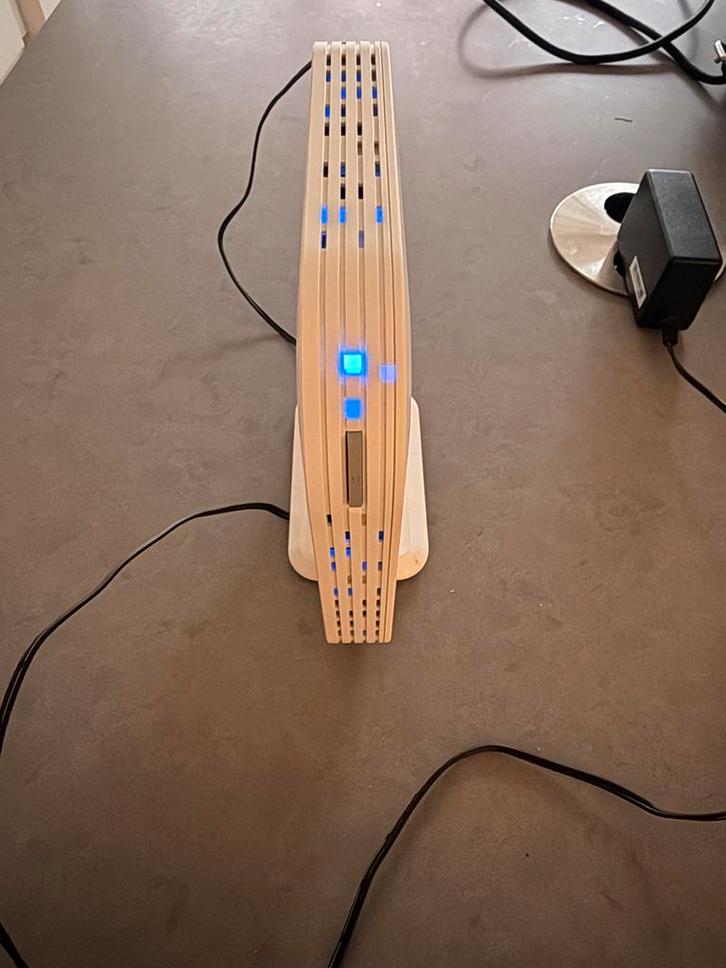Wifi Versterker / router - Goede staat, Computers en Software, WiFi-versterkers, Zo goed als nieuw, Ophalen of Verzenden