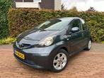 Toyota Aygo 1.0 Automaat | Airco | 5 deurs | PDC, Auto's, 4 stoelen, 68 pk, Origineel Nederlands, Grijs