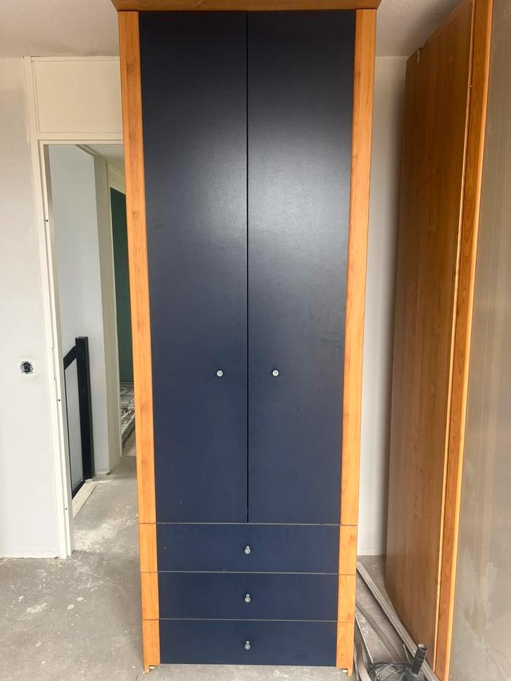 Kledingkast te koop, Huis en Inrichting, Kasten | Kledingkasten, Zo goed als nieuw, 200 cm of meer, 200 cm of meer, 50 tot 75 cm