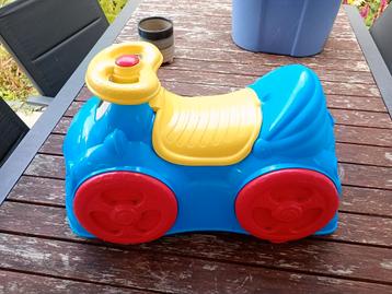 Blauwe Speelauto voor Kinderen beschikbaar voor biedingen