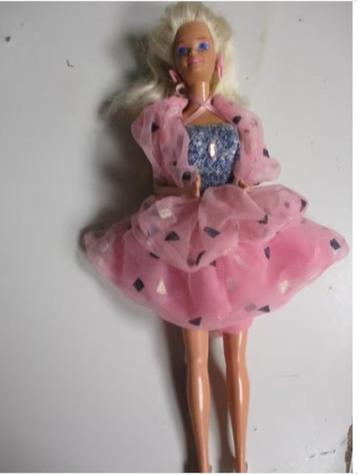 1988 VINTAGE BARBIE SUPER STYLE beschikbaar voor biedingen