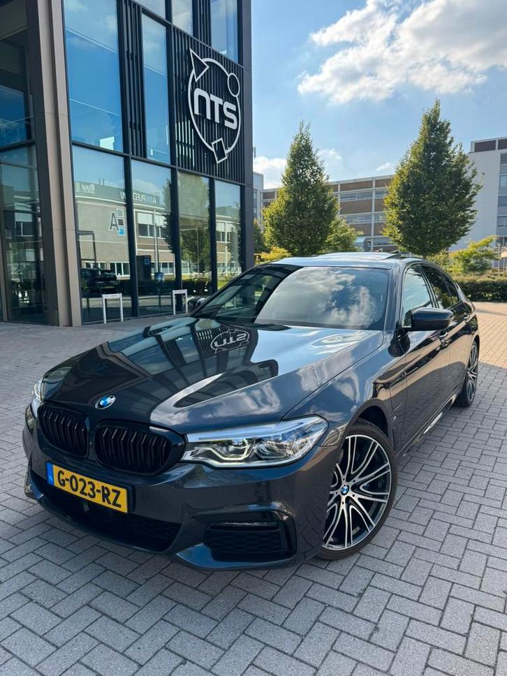 BMW 530e 2019 Facelift | M-Sport | 1st Eigenaar | 20” |Full, Auto's, BMW, Particulier, 5-Serie, 360° camera, ABS, Achteruitrijcamera