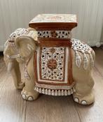 Olifant, aardewerk, bijzettafeltje, plantentafeltje., Huis en Inrichting, Tafels | Bijzettafels, Minder dan 55 cm, Overige vormen