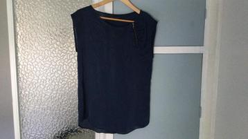 Mooi donkerblauw bloesje maat S beschikbaar voor biedingen