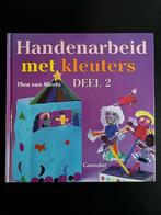 Handenarbeid met kleuters deel 2, Ophalen of Verzenden, Zo goed als nieuw