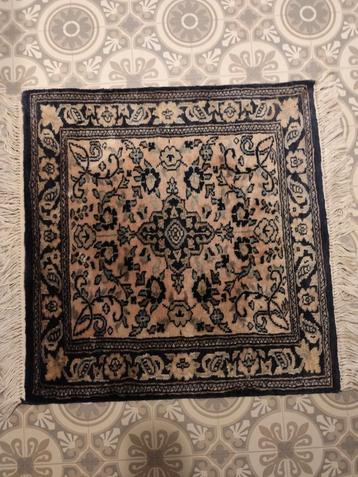 Perzisch tafelkleed / tapijt 63x61  beschikbaar voor biedingen