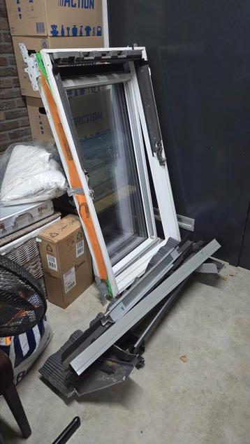 Velux dakraam GGL MK08 – triple glas, goede staat, compleet  beschikbaar voor biedingen