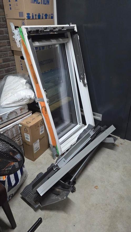 Velux dakraam GGL MK08 – triple glas, goede staat, compleet, Doe-het-zelf en Verbouw, Kozijnen en Schuifpuien, Zo goed als nieuw