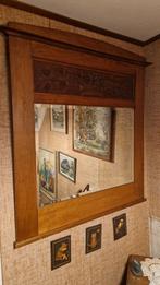 Antieke houten spiegel met sierlijke details, Gebruikt, 100 tot 150 cm, Ophalen of Verzenden, 75 tot 100 cm