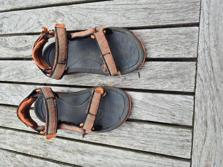 Oranje teva Hurricane xlt 2 sandalen maat 28, Kinderen en Baby's, Kinderkleding | Schoenen en Sokken, Gebruikt, Overige typen