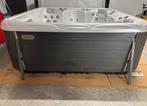 Wellis Saturn Jacuzzi, Tuin en Terras, Bubbelbaden en Hottubs, Ophalen, Zo goed als nieuw, Trap, Vast