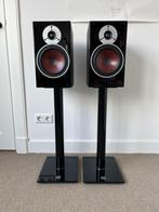 Dali zensor 3 luidsprekers met Dali connect e-600 stands, Zo goed als nieuw, 60 tot 120 watt, Front, Rear of Stereo speakers, Ophalen
