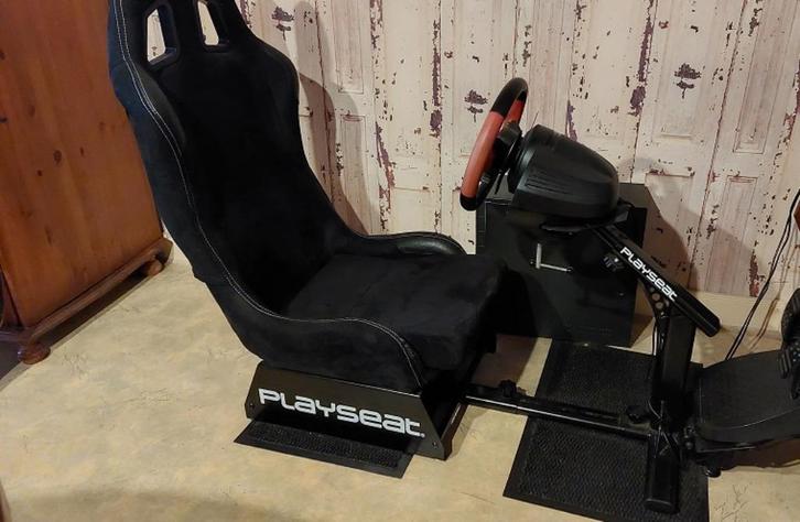 Originele PLAYSEAT, PS4 en stuur en F1 spel. compleet, Spelcomputers en Games, Spelcomputers | Sony PlayStation Consoles | Accessoires